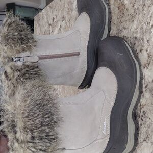 Eddie Bauer women's 8-1/2 snow/waterproof boots, used, worn a few times
